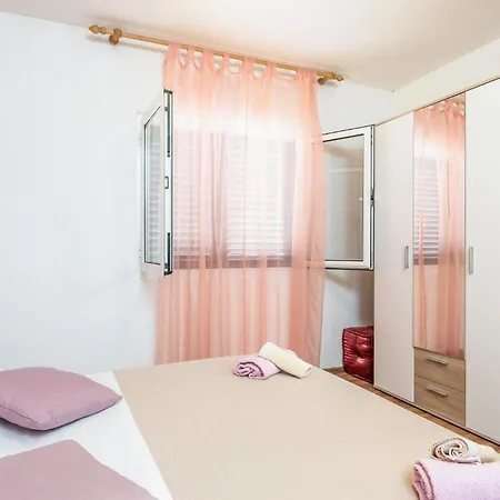 Appartamento Beautiful In With Kitchen